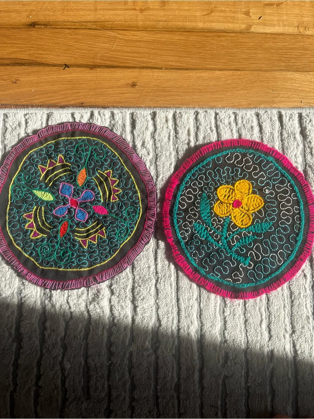 Small - Picture 2 of 4